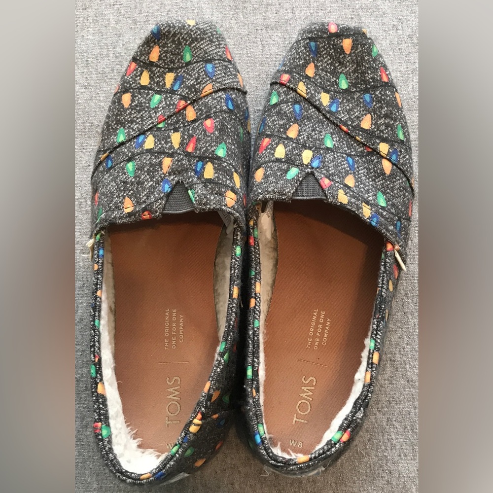 TOMS - Picture 3 of 4